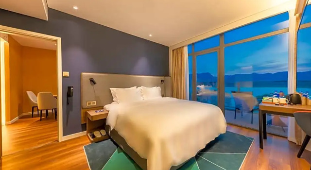 Люкс c 1 комнатой Holiday Inn Express Yichang Riverside by IHG
