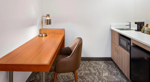Четырёхместный люкс SpringHill Suites Austin Round Rock
