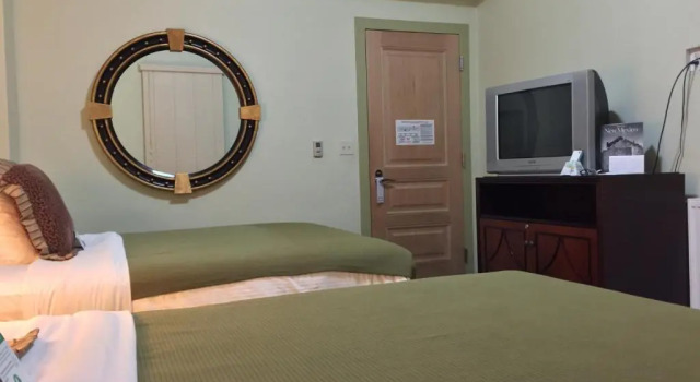 Четырёхместный номер Standard The Murray Hotel