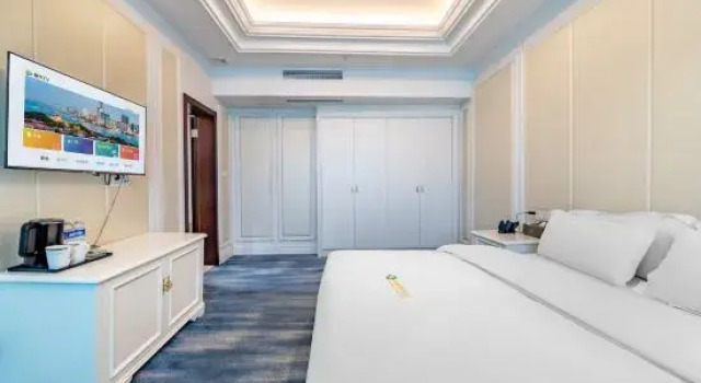Люкс Deluxe Qinglan Hotel (Danjin Road Wanshan Park Branch, Danyang City)