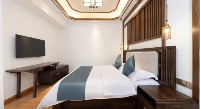 Семейный люкс с 2 комнатами с балконом и с видом на реку Muse Light Luxury River View Hostel