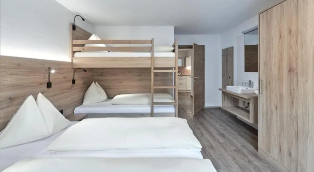 Апартаменты с 3 комнатами с балконом Apartment Ransburggut