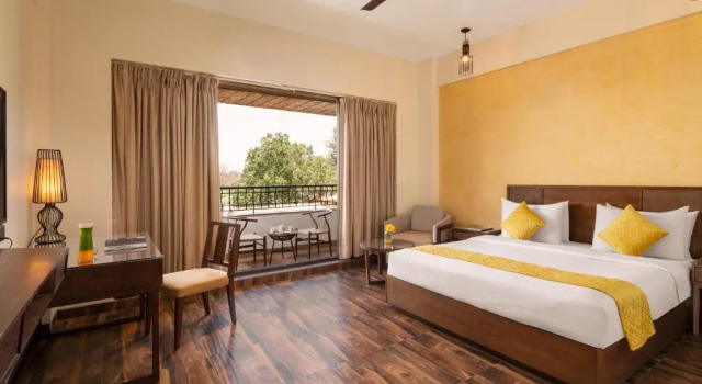 Номер Deluxe с балконом The Summer House, Pachmarhi - AM Hotel Kollection