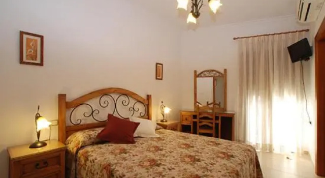 Двухместный номер Standard с балконом и с красивым видом из окна Hostal el Puente