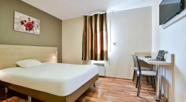 Двухместный номер Standard B&B HOTEL Bollène
