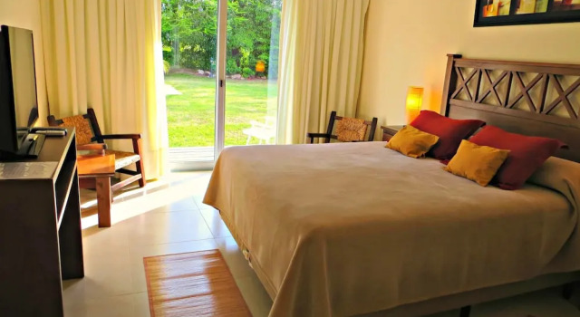Двухместный номер Superior с балконом Petit Chateau Hotel Boutique