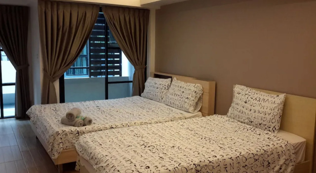 Трёхместный номер Standard с балконом Woodroof Residence Rangsit