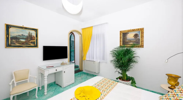 Двухместный номер Standard с балконом и с частичным видом на море Hotel Royal Prisco