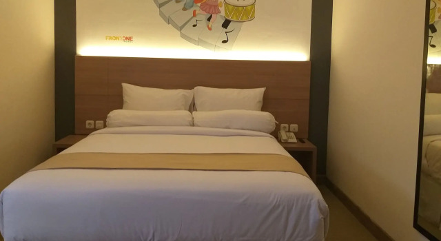 Front One Hotel Tulungagung