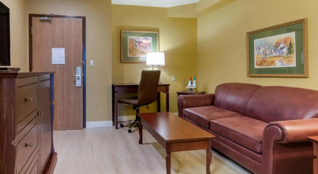 Полулюкс Best Western Plus Grand-Sault Hotel & Suites