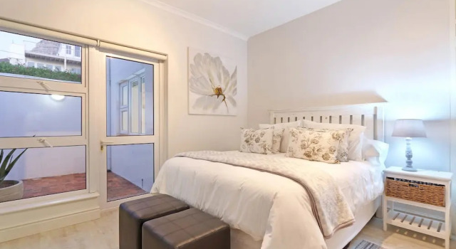 Апартаменты Comfort с 2 комнатами Camps Bay Beach Apartment