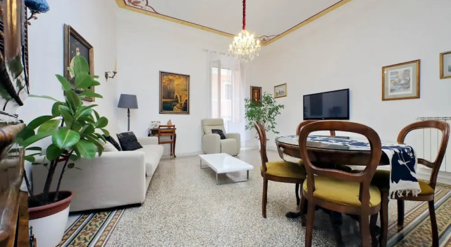 Treasurerome Opera Trevi Green Suite 2BR, Забронировать Апартаменты/квартира Треви Рим, рядом с Посольство США в Риме