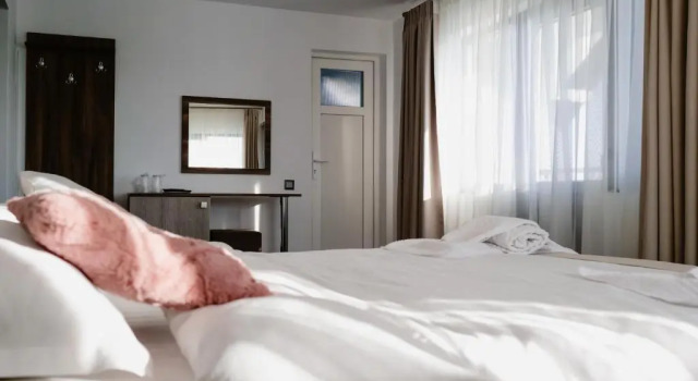 Casa Yda, Varaa Matkakoti Hotellit Carpathians - Romania uima-altaalla, Uima-allas