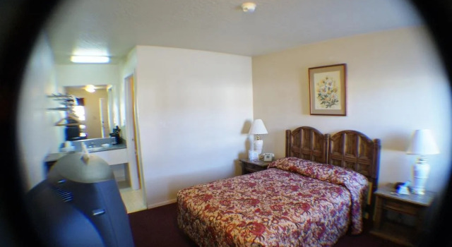 Travelers Motel, Đặt Nhà nghỉ ven đường Anderson California
