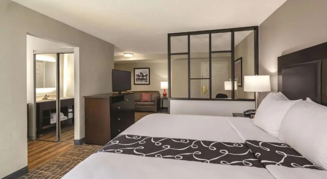Двухместный номер Executive La Quinta by Wyndham Atlanta Airport South