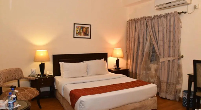 Двухместный номер Standard Royalton Hotel