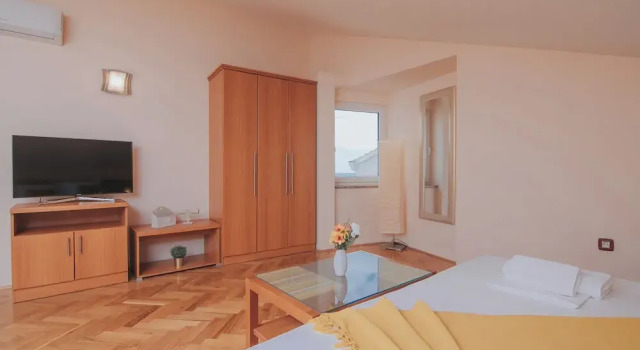 Апартаменты с 2 комнатами с видом на море Pool Apartments Tolo