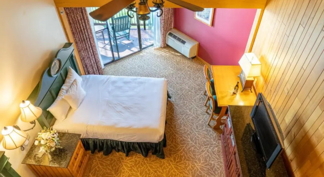 Двухместные апартаменты Lake Lawn Resort
