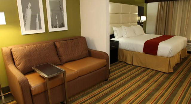 Люкс Holiday Inn Express & Suites - Huntsville Airport by IHG