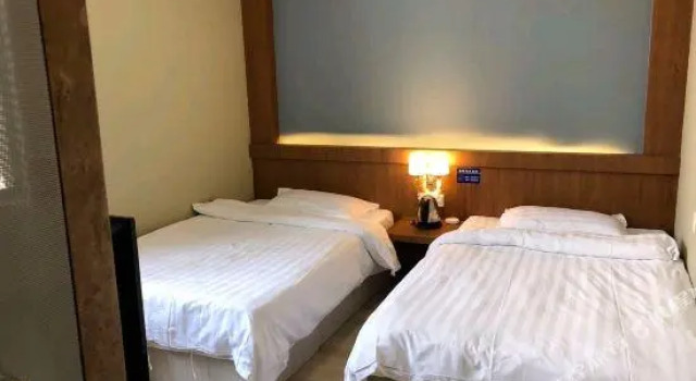 Dinghui Business Hotel (Dalian North Station), Boek Hotel Dalian Dalian Area