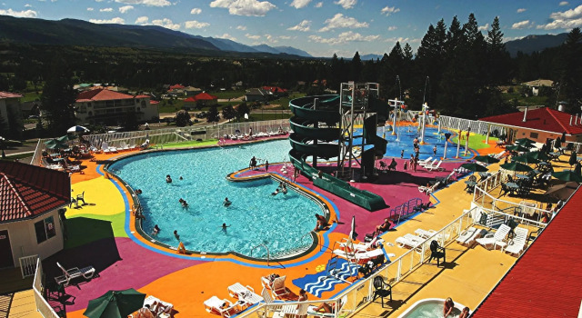 Двухместный полулюкс c 1 комнатой Mountain View Suites & Residency at Fairmont Hot Springs