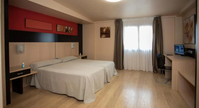 Номер Executive с балконом Hotel Ciudad De Ejea