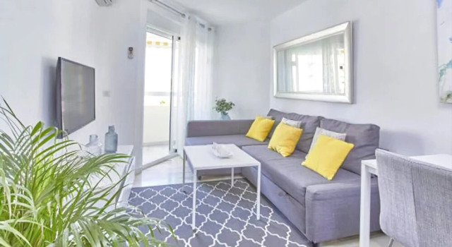 Marbella Beach Centre 2 bedrooms Segovia D, Забронировать Отель Отели Марбелья 3 звезды, рядом с Пляж Фонтанилла, 3*