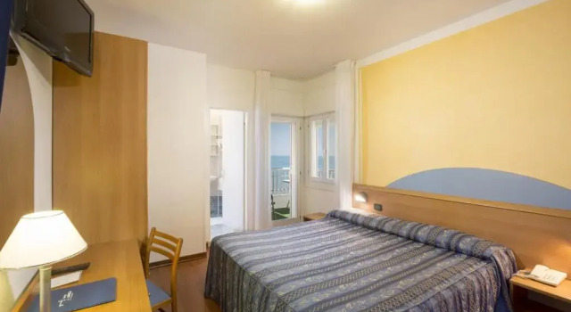 Трёхместный номер Standard с видом на море Hotel Adria sul Mare
