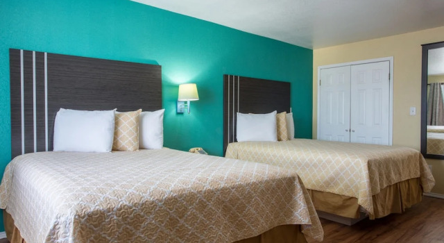 Четырёхместный люкс Pinn Road Inn and Suites Lackland AFB and Seaworld