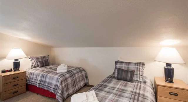 Gray Wolf Lodge - Four Bedroom Cabin with Hot Tub, Varaa Hotelli Ruidoso New Mexico