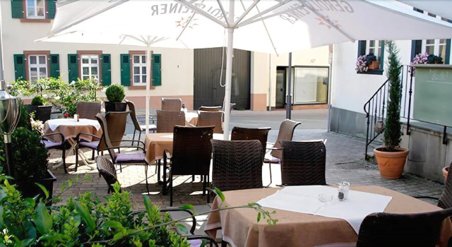 Hotel Zum Engel, Забронировать Отель Айзенберг Pfalz