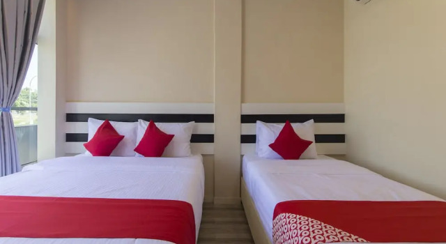 Номер Deluxe OYO 1145 Lea Guest House & Cafe