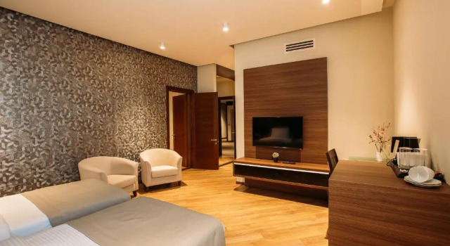 Люкс с 2 комнатами Hotel Tbilisi Tower