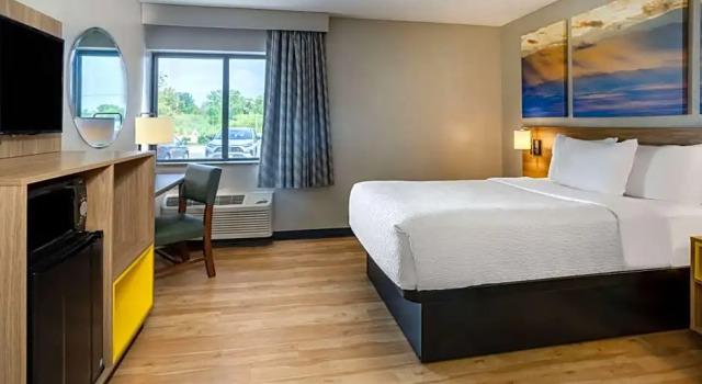Standard Zimmer Days Inn by Wyndham Pleasant Prairie Kenosha