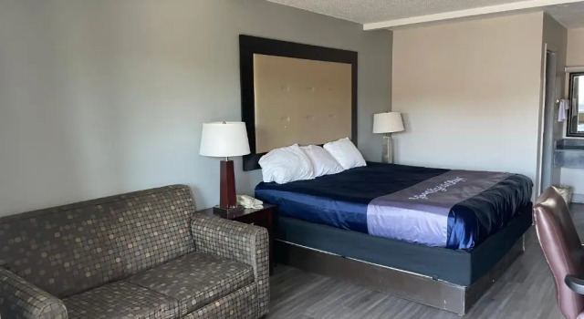 Standard Zimmer Scottish Inns - Locust Grove