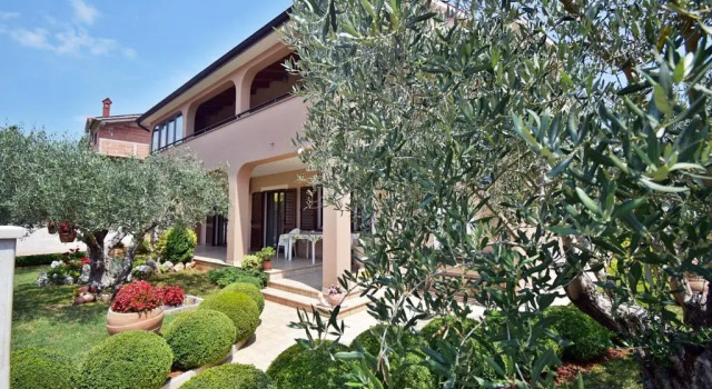 Апартаменты Apartments Tina & Denis