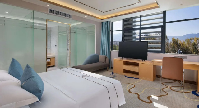 Номер Standard Microtel by Wyndham Lijiang