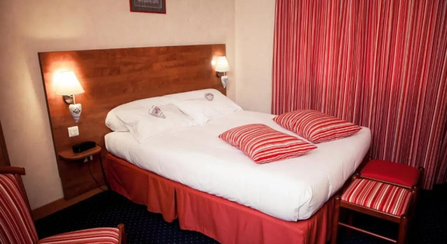 Au Feu de Bois, Reserva ahora Hotel Hoteles en Aquitania con comidas, Media/completa pensión