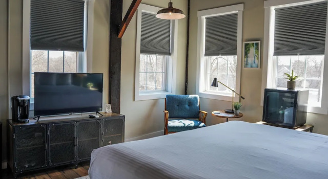 Номер Standard с видом на реку Old Mill Inn