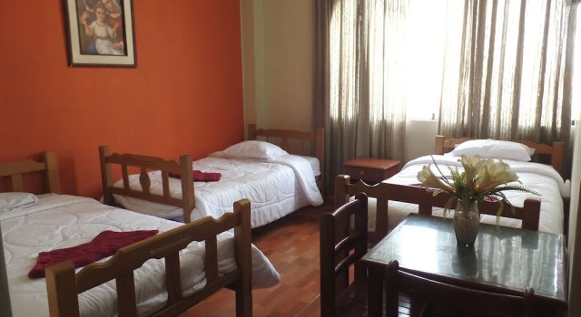 Club Dionys Hospedaje, Varaa Hotelli Hotellit Provincia de Lima pysäköinnillä, Pysäköinti