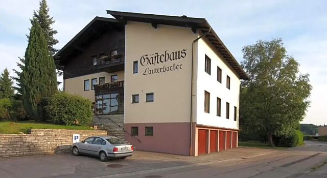 Gästehaus Lauterbacher, Réserver Hôtel Neumarkt am Wallersee Wallersee