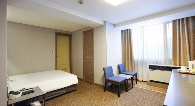 Двухместный номер Standard Savoy Hotel Myeongdong