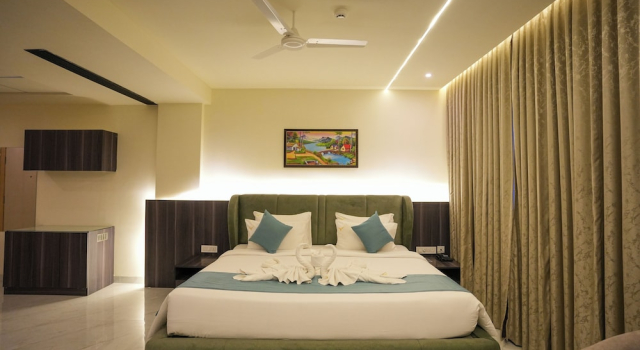 Town Square Suites, Забронировать Отель Отели Шамшабад 4 звезды, 4*