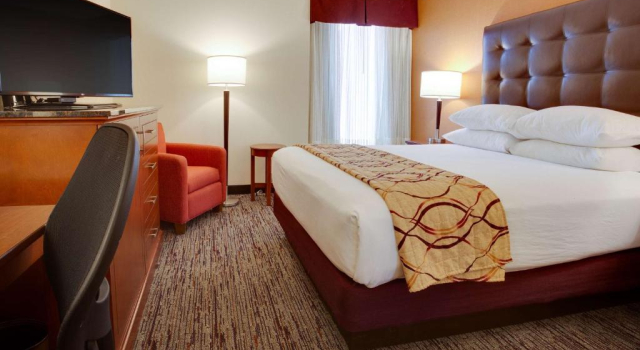 Номер Superior Drury Inn & Suites Terre Haute
