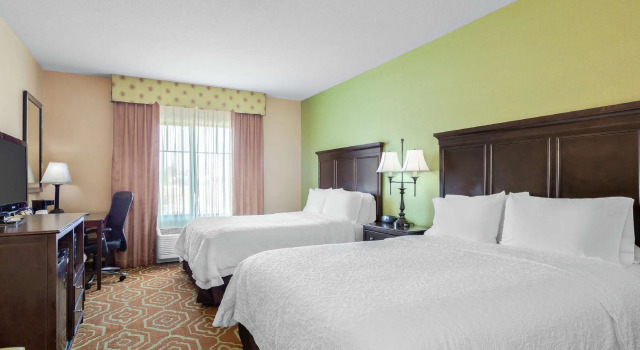 Четырёхместный номер Standard Hampton Inn & Suites San Luis Obispo
