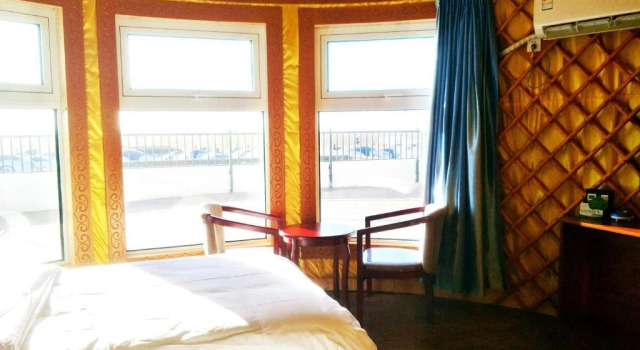 Ordos Mongolian Yurt, Book Hotel Ordos Inner Mongolia