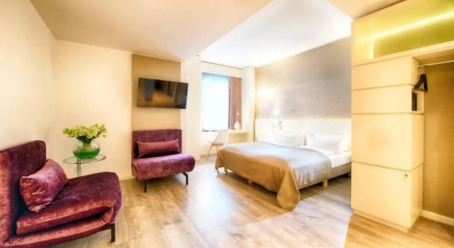 Yönetici çift kişilik oda Leonardo Hotel Berlin Mitte