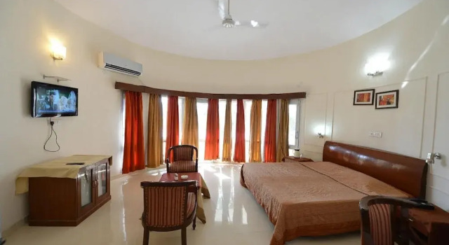 Saras Tourist Resort, Varaa Lomakeskus Gurgaon 