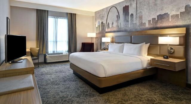 Двухместный номер Standard DoubleTree by Hilton St. Louis Airport, MO