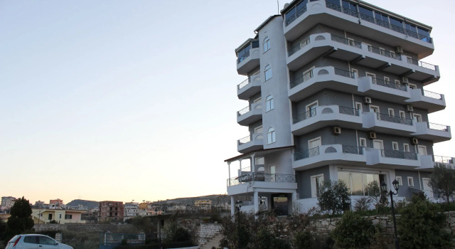 Sunny Hotel